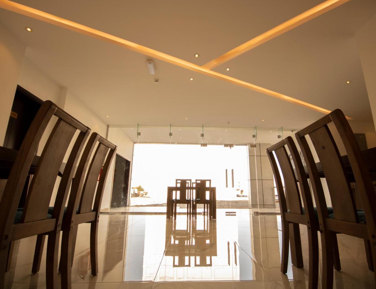 Home Station Hotel Muscat Exterior photo